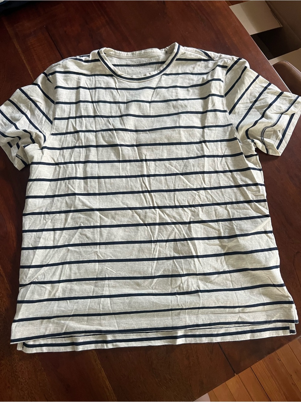Men’s Banana Republic Striped T-Shirt | 100% Supima Cotton | Large | Cream Navy
